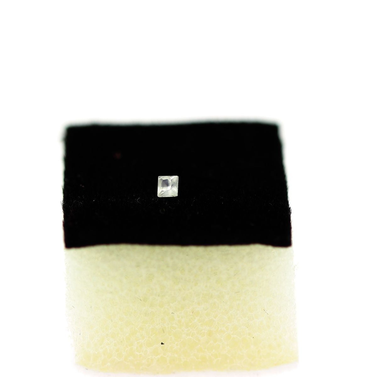 Smithsonite blanche pureté IF USA 0.09 cts le cadeau mémorable pour passionné