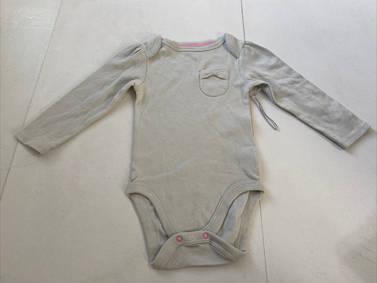 Cloud Island Baby Girls Sz 12 Mo Light Grey Snap Bottom Bow Pocket Top-image
