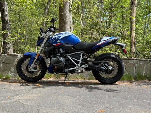 2024 BMW R-Series R