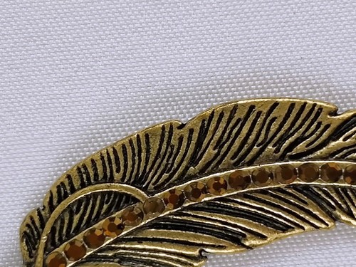2"METAL RHINESTONE FEATHER HOOK EARRINGS,GOLDTONE,NATIVE AMERICAN INSPIRED,TEXTU - Picture 3 of 4