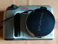 Olympus CAMEDIA C-720 Ultra Zoom 3.0MP Silver Digital Camera with Case No Card