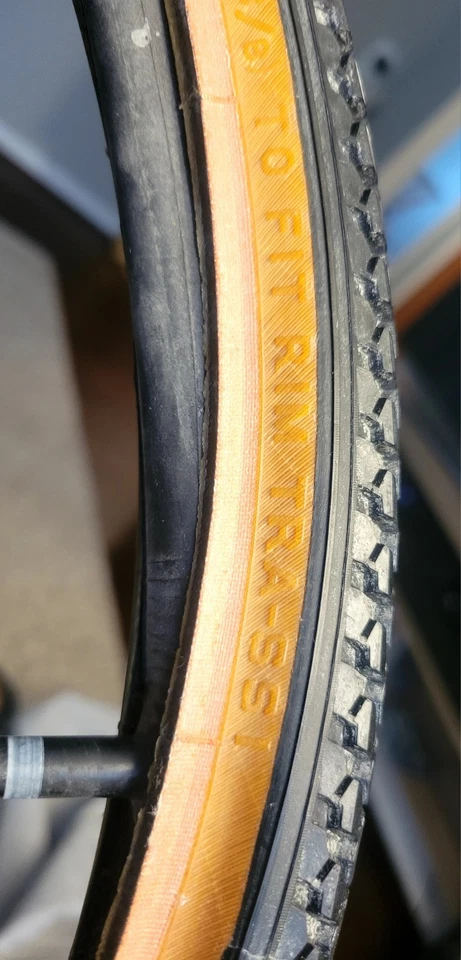 (2) Schwinn Maximizer 20 × 1-3/8 Tires Fastback Fits 451 MM - S5 & S6 Rims - Image 3 of 4