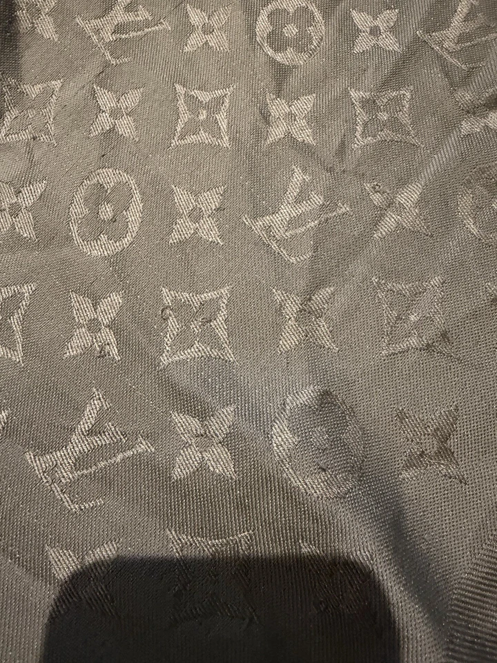 Louis Vuitton Women's Scarf - Image 2 of 4