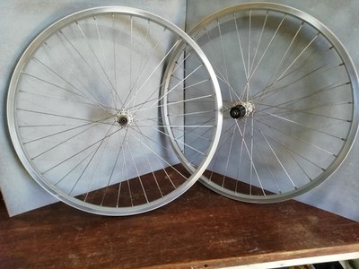 26'' Laufradsatz Araya VP20 / Shimano Acera / Altus