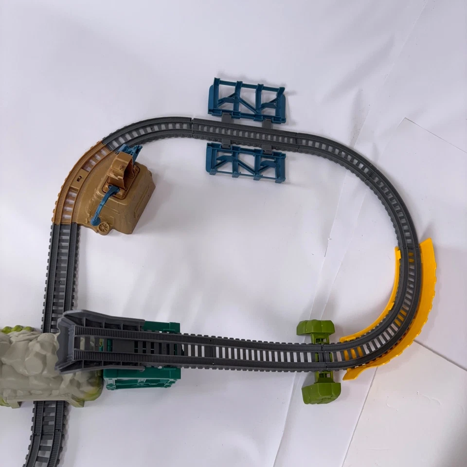 Thomas Trackmaster Avalanche Escape Set Deluxe COMPLETE Train Track Lot - Image 4 of 4