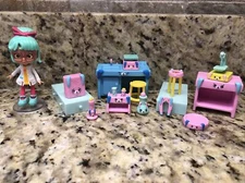 Shopkins Happy Places Bright Bunny Science Lab Welcome Pack Cici Shoppie doll