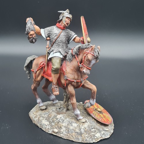 Caballero romano con trofeo - Imagen 3 de 6
