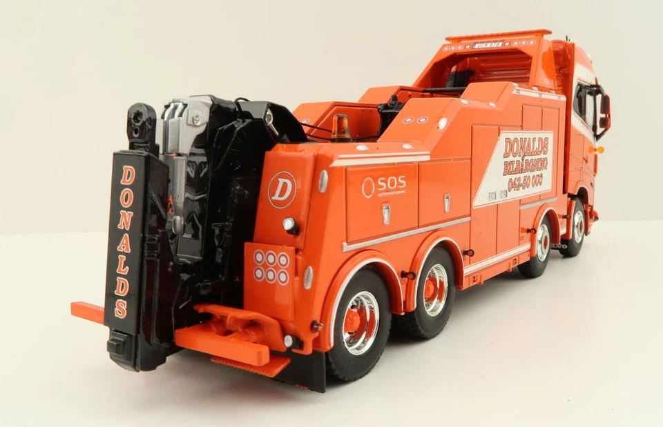 WSI 01-3872 Volvo FH5 XL 8x4 Falkom Wrecker Truck - Donald's Bilbargning - 1:50 - Image 4 of 4