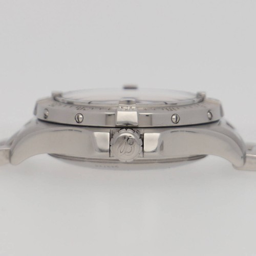 Breitling Superocean A17390 44 mm