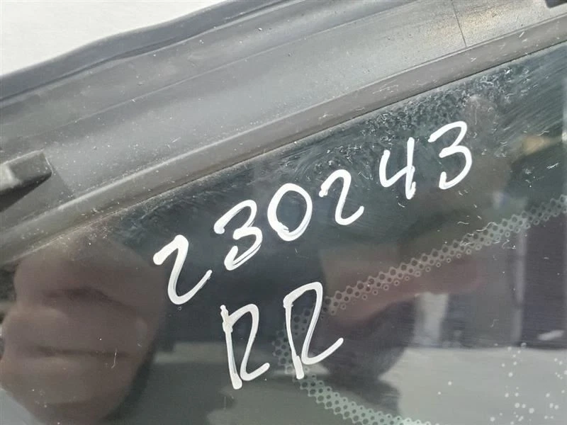 Cuarto de cristal trasero derecho OEM 2014 2015 2016 BMW 328I GT Foto 2 de 4