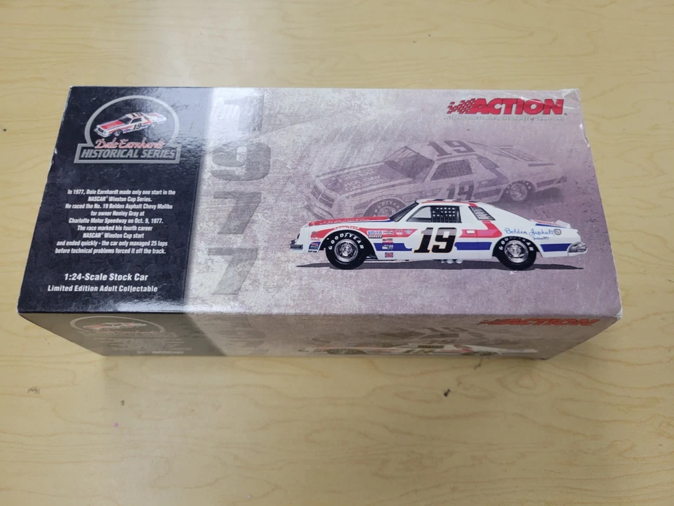 #19 Dale Earnhardt Sr '77 Malibu Belden Asphalt Action Historical Ltd Foto 4 de 4