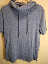 H&M Divided Women's Short Sleeve Blue High Neck  Kangaroo Pocket Size Medium