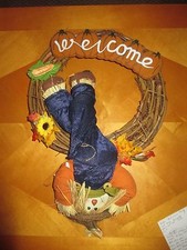 Scarecrow "Welcome" Halloween Door Wreath CUTE 22"x15"x6" Excellent Condition