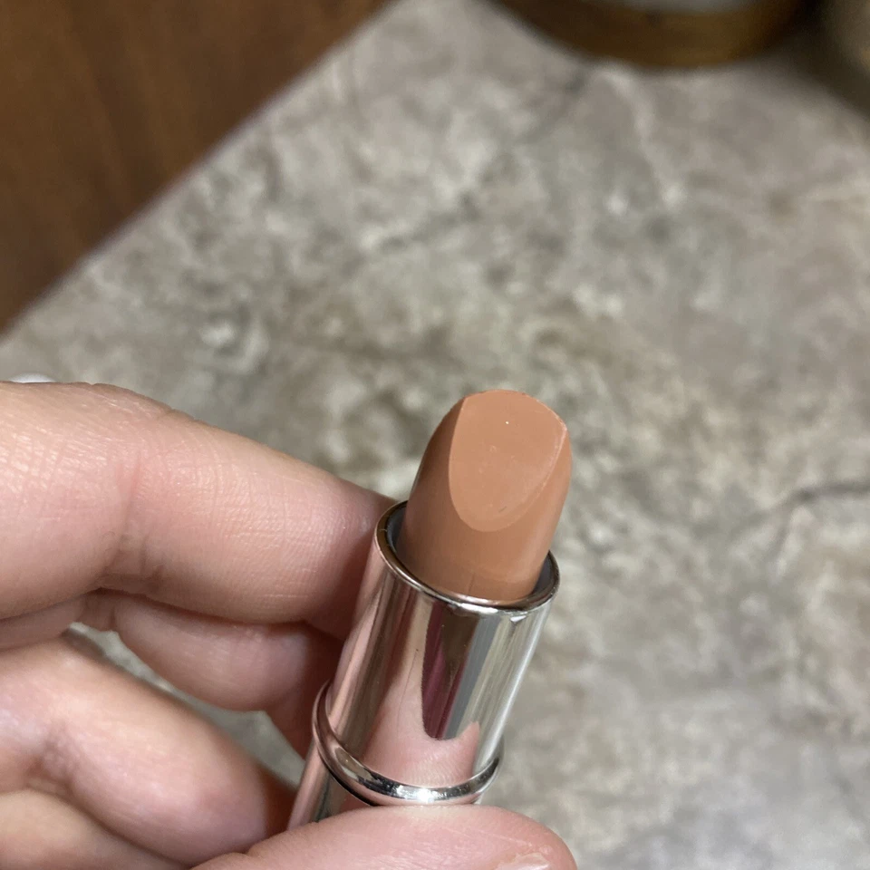 Le Club Des Créateurs De Beaute Agnes B. Lipstick In Shade Beige Tout Simple - Image 2 of 4