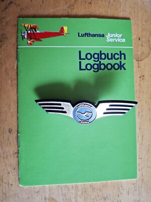 LUFTHANSA Airlines Junior Pilots Wings Plastic +Junior Service Log Book