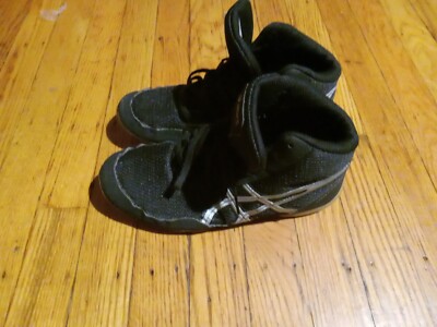 Men's US Size 4 Asics Matflex  Wrestling Shoes MMA Black Silver C545N