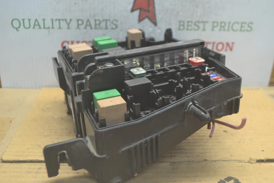 Caja de fusibles Kia Optima 2014-15 conexión OEM 912592T010 módulo 132-10E6 Foto 4 de 4