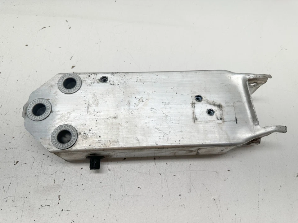 H30843 2010-2017 BMW 535i GT 550i GT 2010-2017 soporte de refuerzo delantero lado del conductor OEM Foto 3 de 4