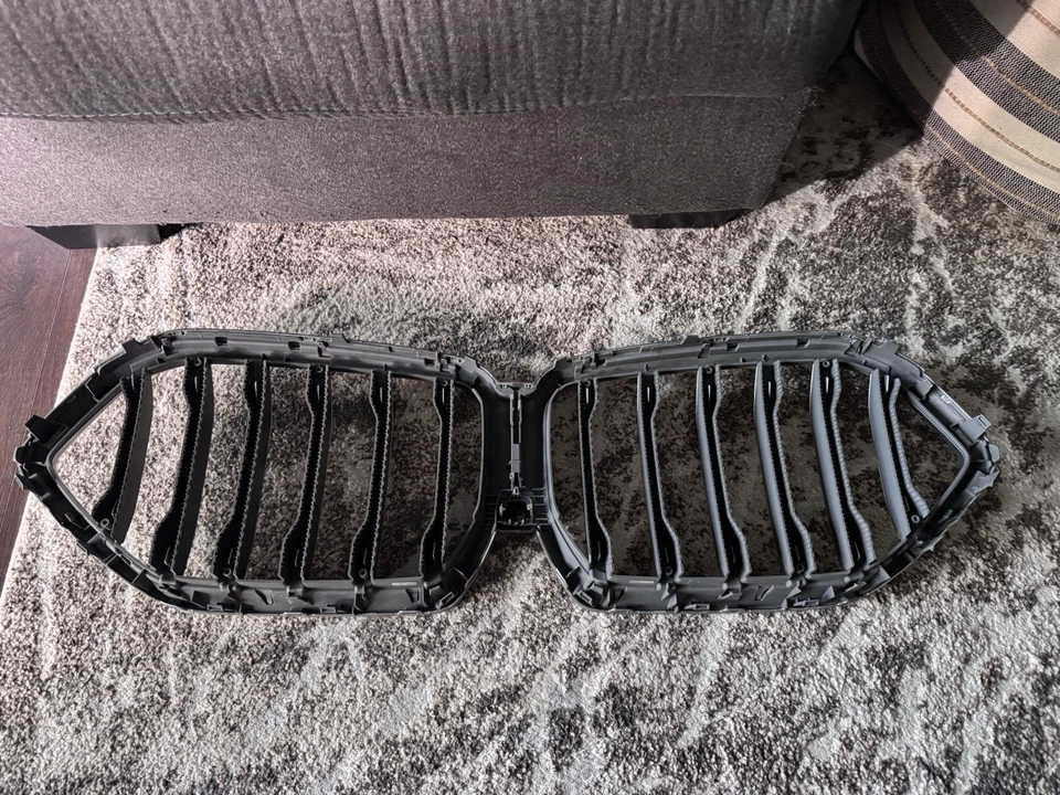 Front Grille BMW X6 G06 2020-2024 - Image 4 of 4