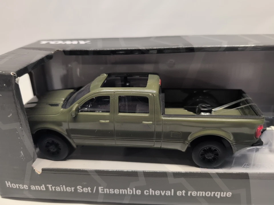 1/32 Green Pickup Truck with Horse Trailer & Figures by Tomy 47599 - Image 3 of 4