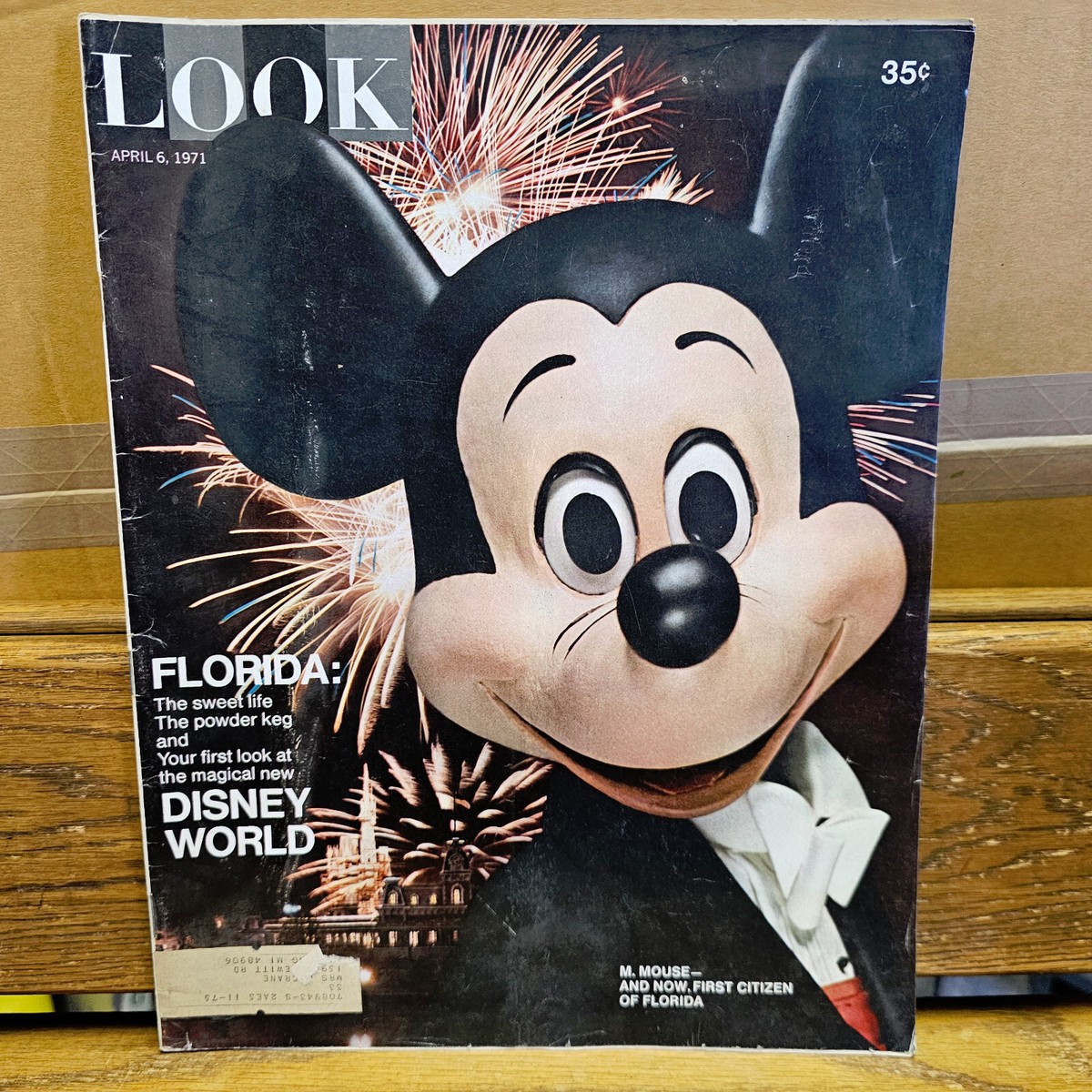 Mickey magazine　ドナルド　レア物 Look Magazine April 6, 1971 Disney World opening Orlando Florida