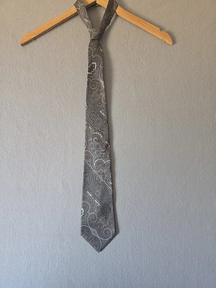 Gravata Surrey Sophisticates SEDA FRM Itália gola paisley feita nos EUA 57 pol X 3,5 pol - Imagem 3 de 4