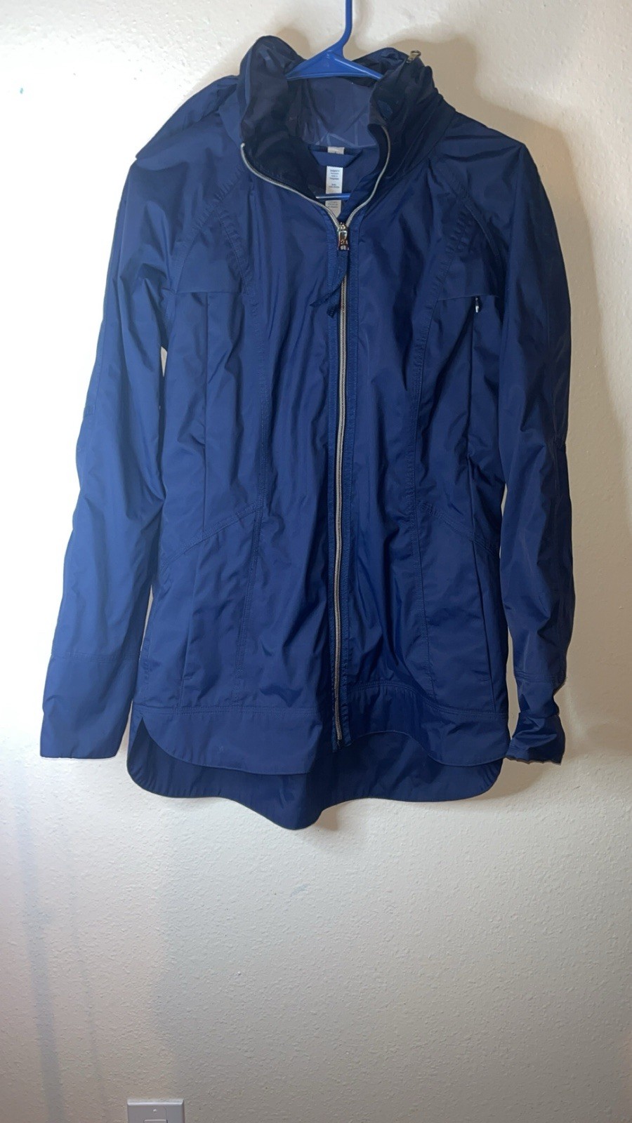 Lulu Lemon Athletica deep Blue Fo Drizzle rain jacket Sz 6 RARE Woman’s image 3