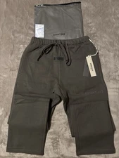 NEW Fear of God Essentials Relaxed Off Black Sweatpants Size XS 100% Authentic✅