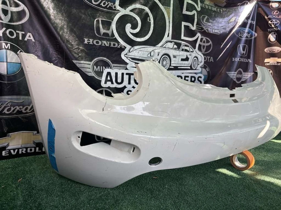 Cubierta de parachoques delantero Volkswagen Beetle 1999-2005 OEM 1C0807221EGRU Foto 3 de 4