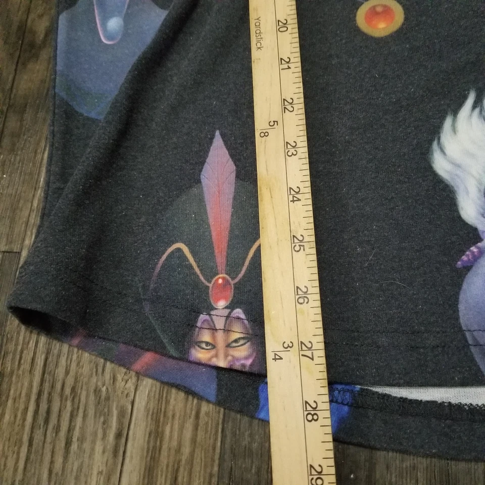 Camiseta Disney Store Villains Up to No Good Spirit Negra Talla Pequeña Hades Jafar Foto 4 de 4