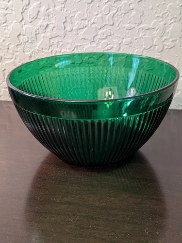 Vintage Green Depression Glass Serving Bowl Vertical Ribbed Design 7 1/2” At Top