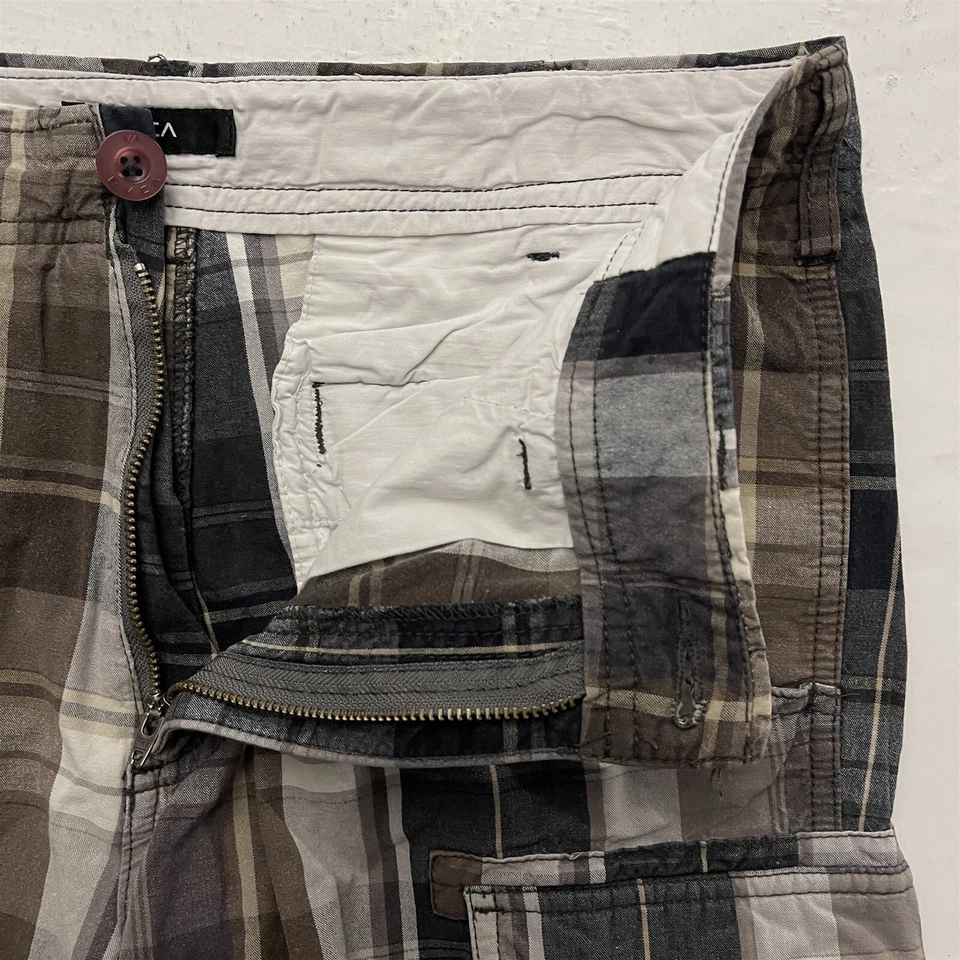 Pantalones Cortos de Carga RVCA 32 x 12" Algodón a Cuadros Oscuros Pato Solapa Bolsillo Foto 2 de 4