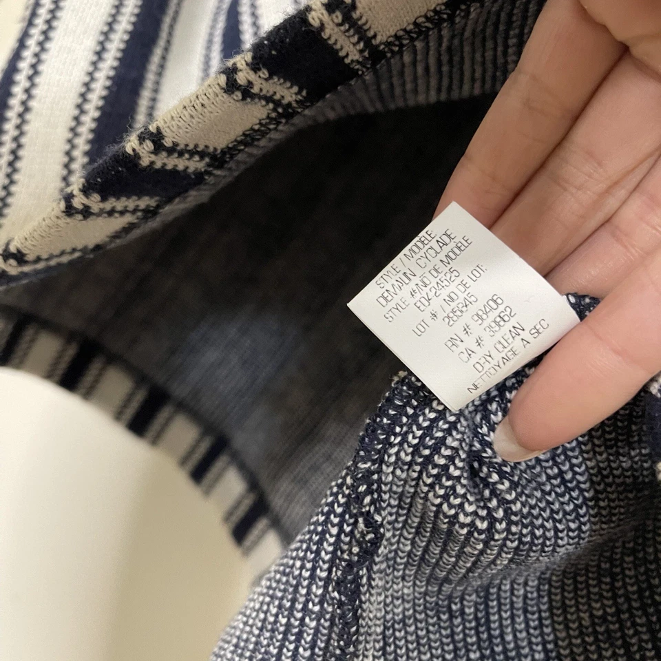 Camiseta sin mangas THEORY azul marino blanco tejido rayas talla mediana Foto 3 de 4