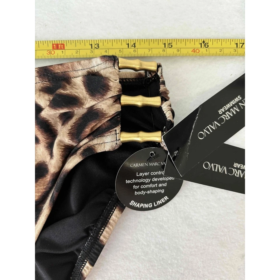 Parte inferior de bikini Carmen Marc Valvo para mujer con estampado de guepardo tiro alto talla grande Foto 4 de 4