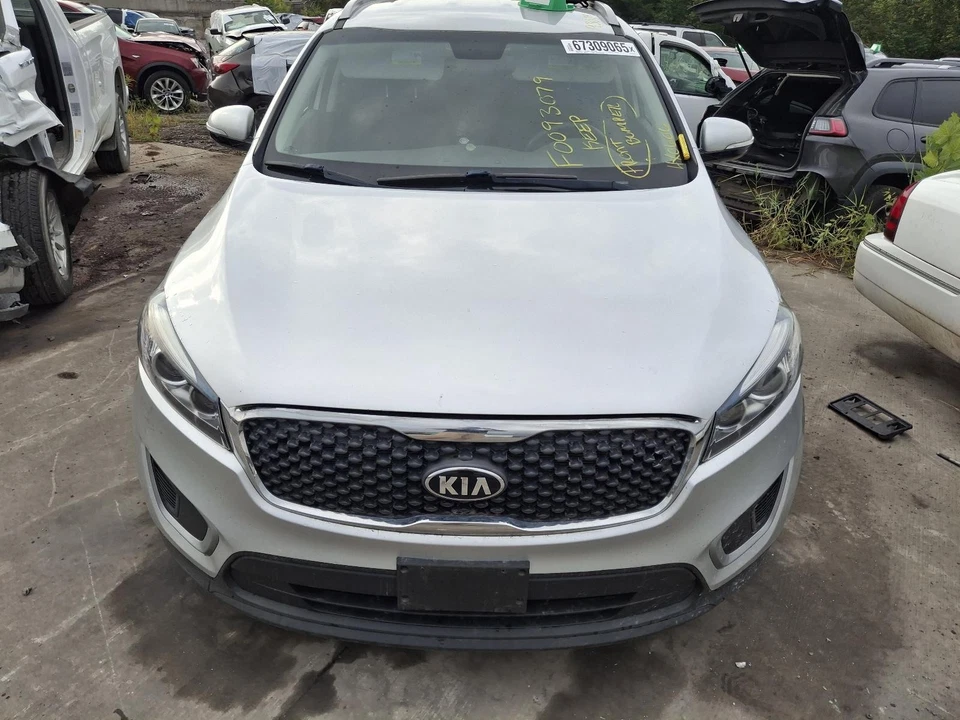 Used Air Cleaner Assembly fits: 2018 Kia Sorento 3.3 Grade A - Image 2 of 4