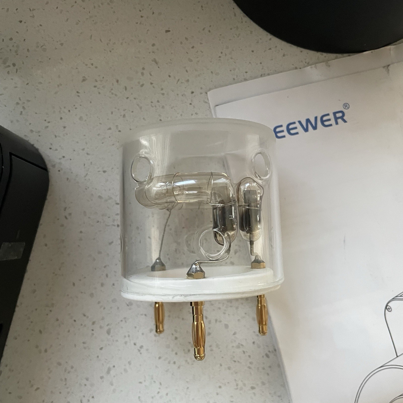 NOT WORKING NEEWER Q4 400Ws 2.4G TTL Flash HSS Strobe Light Monolight With Case