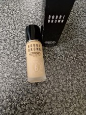 Bobbi Brown Weightless Skin Foundation SPF15 30ml, W054, Cool Beige
