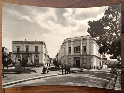 ALTAMURA 1961 A GLIMPSE OF ANIMATED LIFE AT THE MARKET THEATER-67152