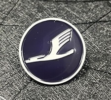 LUFTHANSA LAPEL TACK PIN NEW LOGO PILOT GIFT ...
