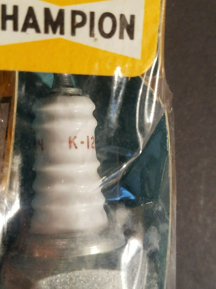 De colección Champion K-12G Bujía Oro Paladio Nuevo de Lote Antiguo Moto de Nieve Foto 2 de 3