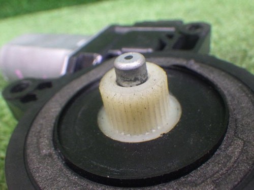 JDM 2010 Mazda Demio DE3FS Right Front Door Regulator Motor OEM D651-58-58XB - Foto 4 di 6
