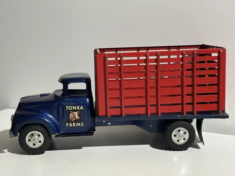 Tonka Stock Rack Truck 1957 B-202 Pressed Steel Truck/Corral/Ramp/Livestock - Image 3 of 4
