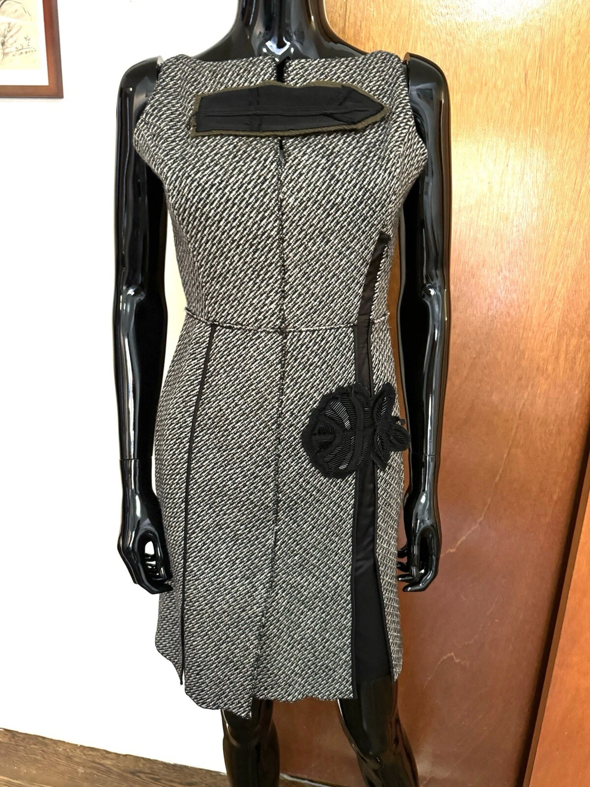 Abito Prada grigio in lana con fiori vestito da passerella IT38