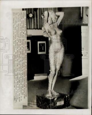 1956 Press Photo Nude statue of actress Anita Ekberg, California