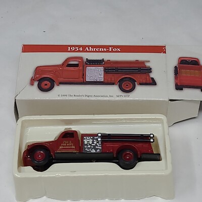 1999 Readers Digest 1954 Ahrens-Fox 1:64 Die Cast Fire Truck NEW