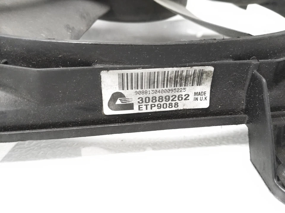 Motor y cubierta doble ventilador de refrigeración radiador Volvo V40 2000-2004 30822035 Foto 4 de 4