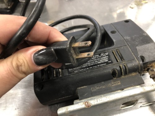 Decker 7543 Single Speed Basic Jig Saw 