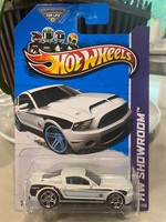 "2013 Hot Wheels #155 Hw Showroom \"10 Ford Shelby GT500 Supersnake\" Weiß 1:64"