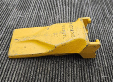 Romac V33SYL Bucket Digging Tooth Yellow For Caterpillar 3810A-V33 Shank