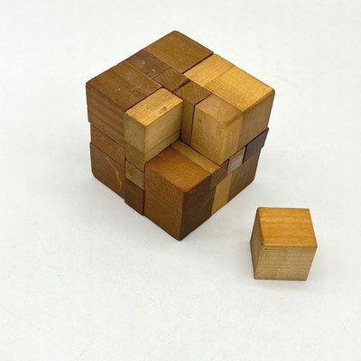 Vintage Wooden Burr Puzzle Brain Teaser Interlocking Cube 3D Puzzle Toy